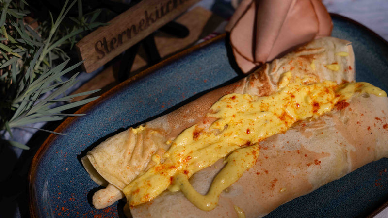 Spargel-Pfannkuchen mit veganer Sauce Hollandaise