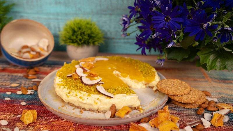 Veganer Kokos-Mango No Bake Cake